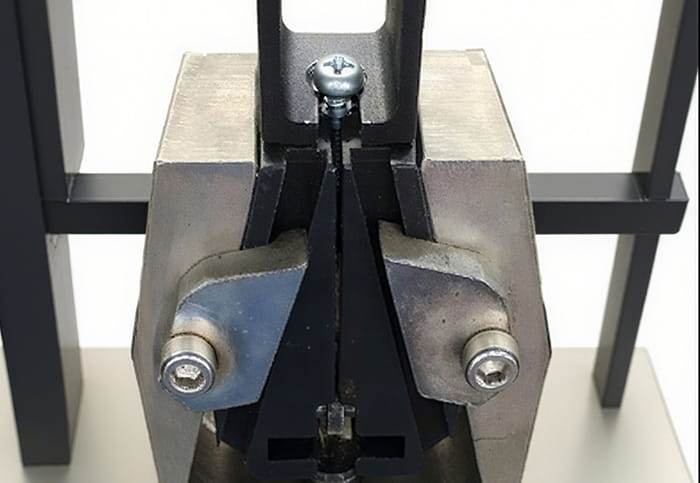 自攻螺钉拉伸附具